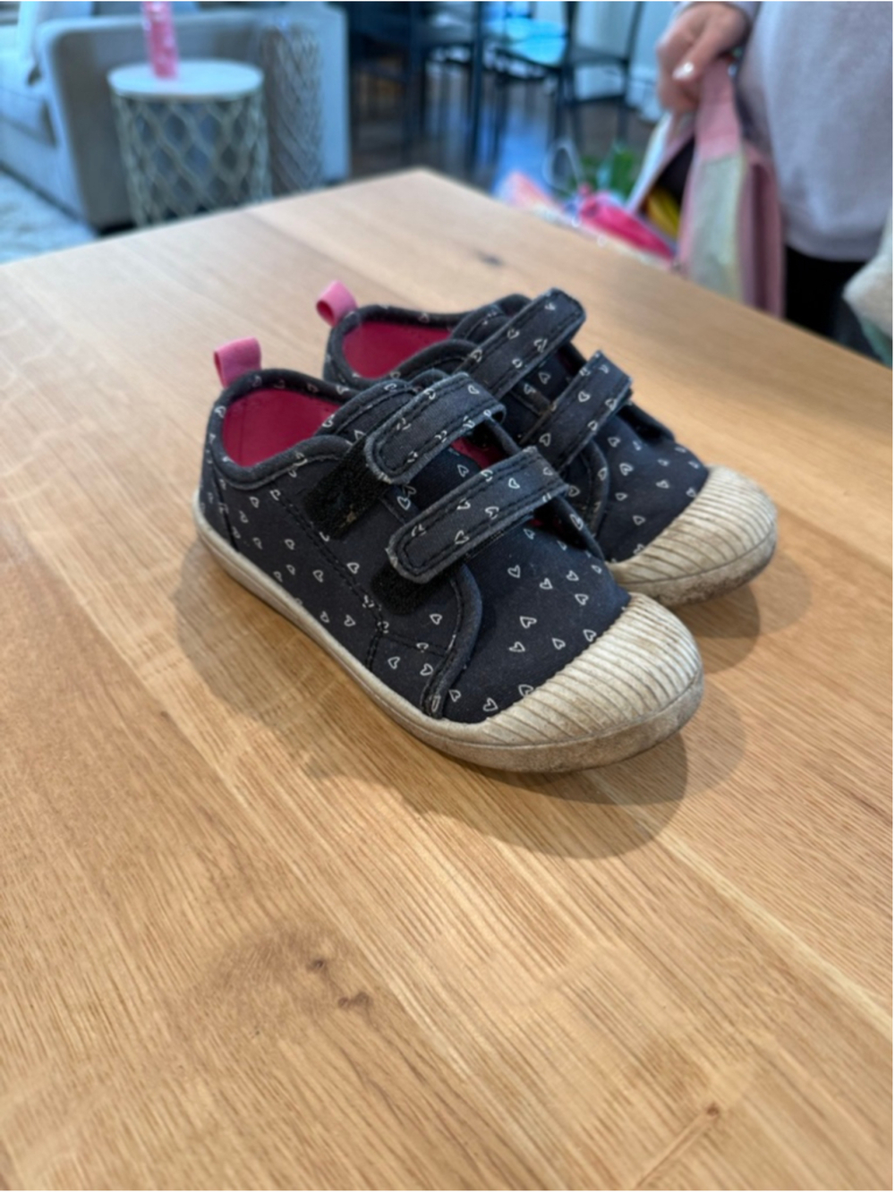 Girls Cat & Jack Navy Heart Print Sneakers with Pink Trim Size 9